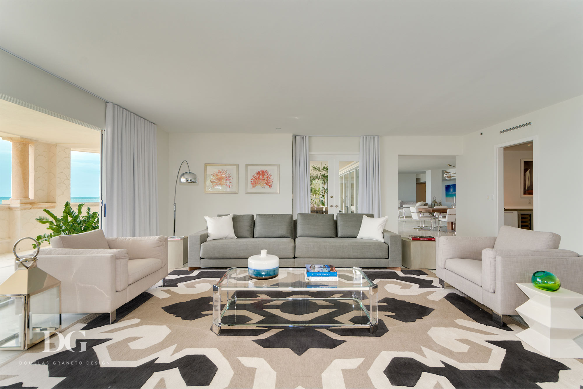 accent rug used to tie interior home remodeling design together